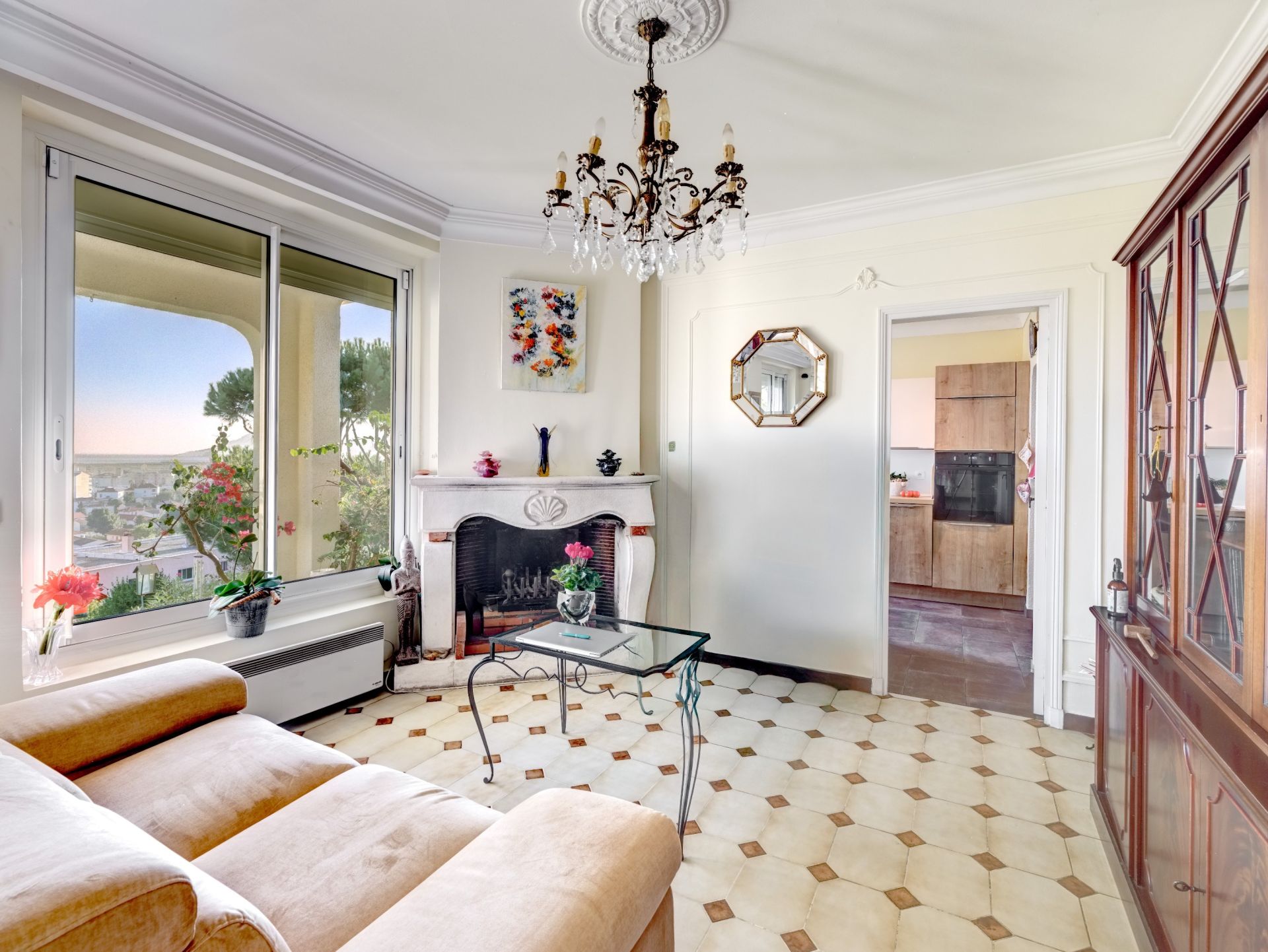 villa 8 Rooms for sale on CANNES (06150)