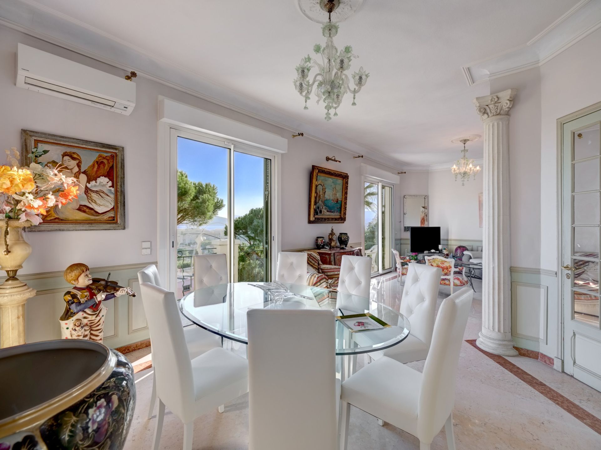villa 8 Rooms for sale on CANNES (06150)
