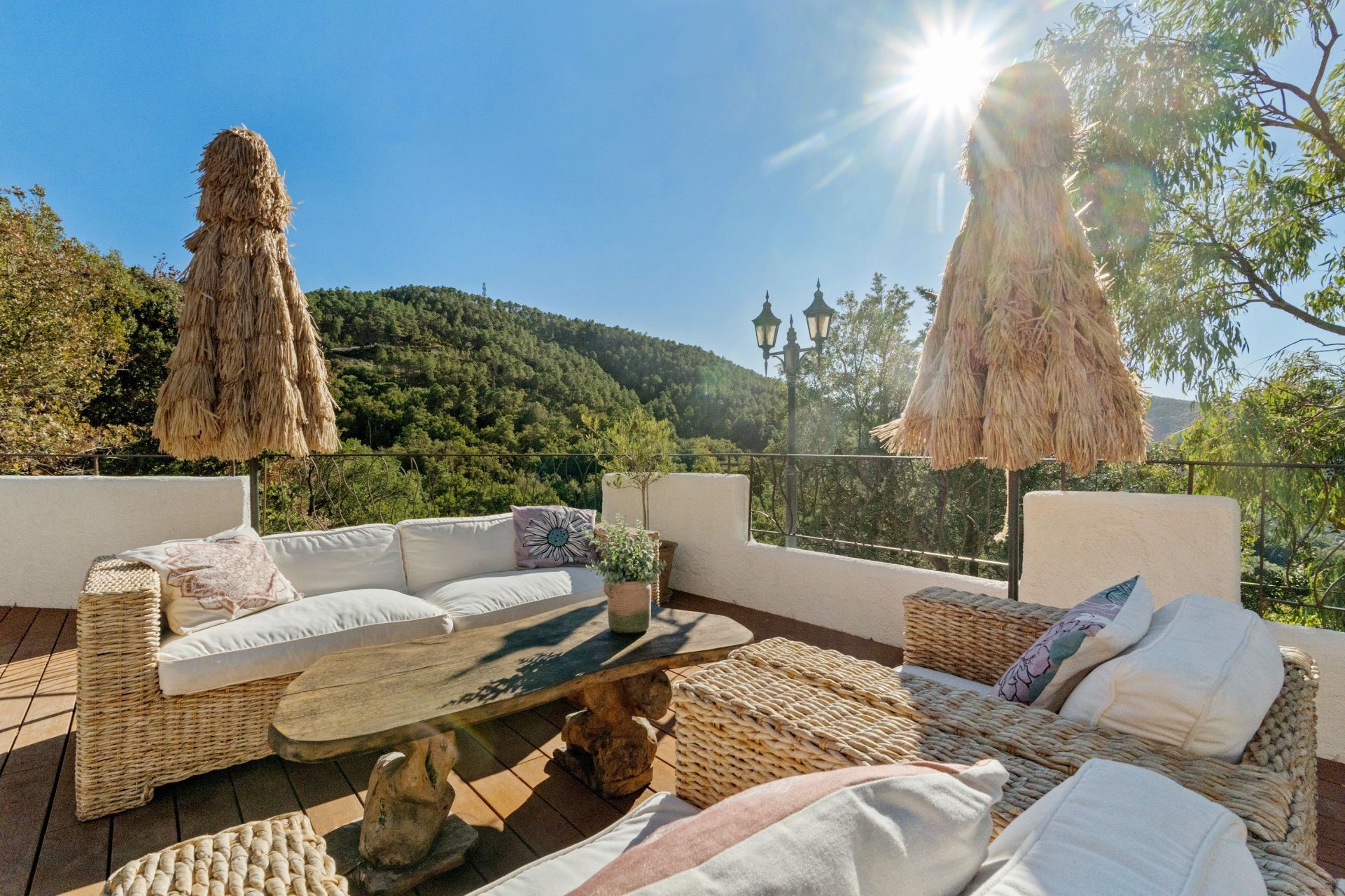 villa 8 Pièces en vente sur LES ADRETS DE L ESTEREL (83600)