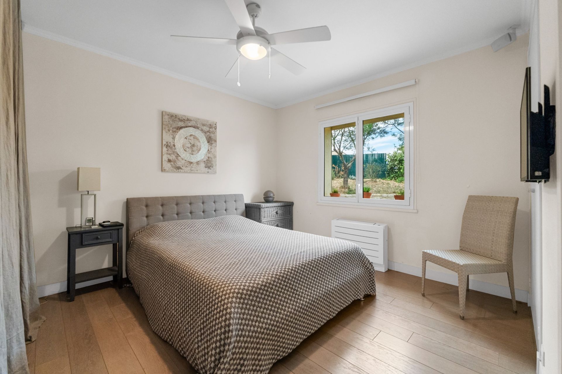 villa 5 Rooms for sale on MOUGINS (06250)