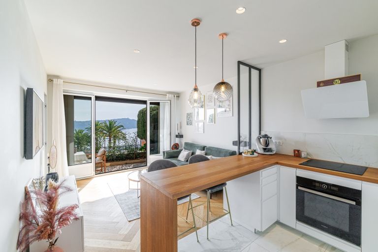 appartement 2 Pièces en vente sur VILLEFRANCHE SUR MER (06230)