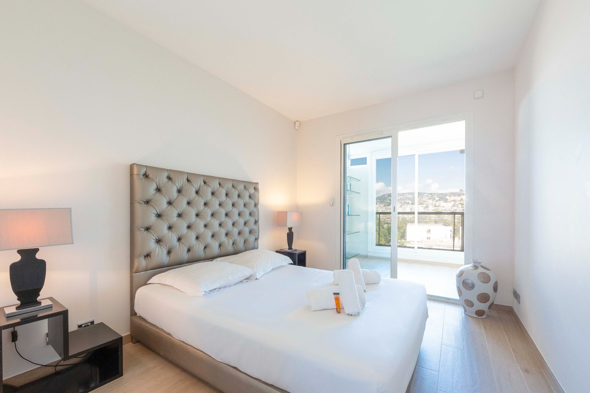 penthouse 5 Rooms for sale on CANNES (06400)