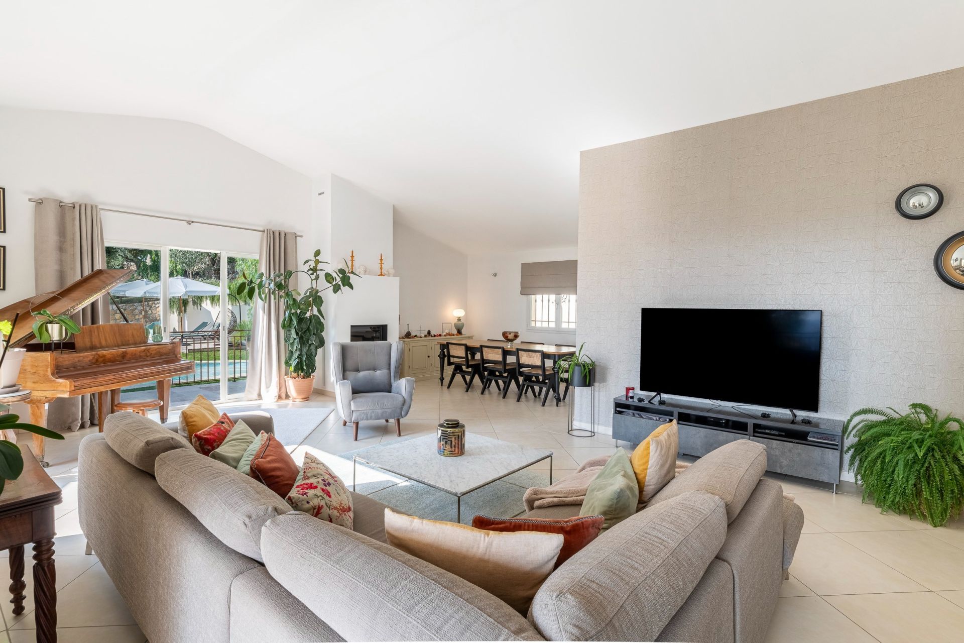 villa 5 Pièces en vente sur GATTIERES (06510)