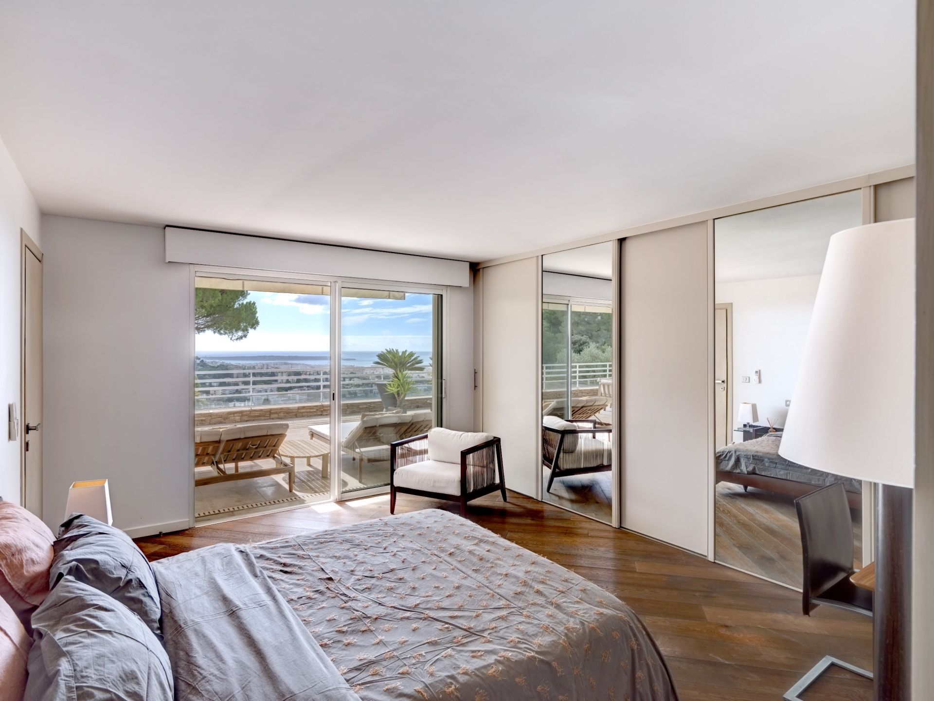 appartement 5 Pièces en vente sur LE CANNET (06110)
