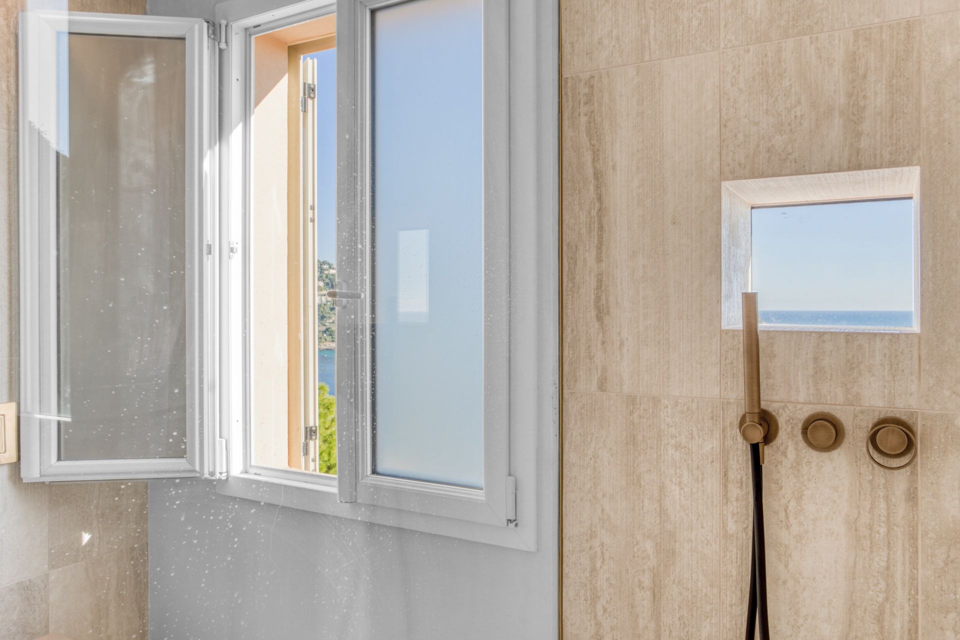 maison de ville 4 Pièces en vente sur ROQUEBRUNE CAP MARTIN (06190)