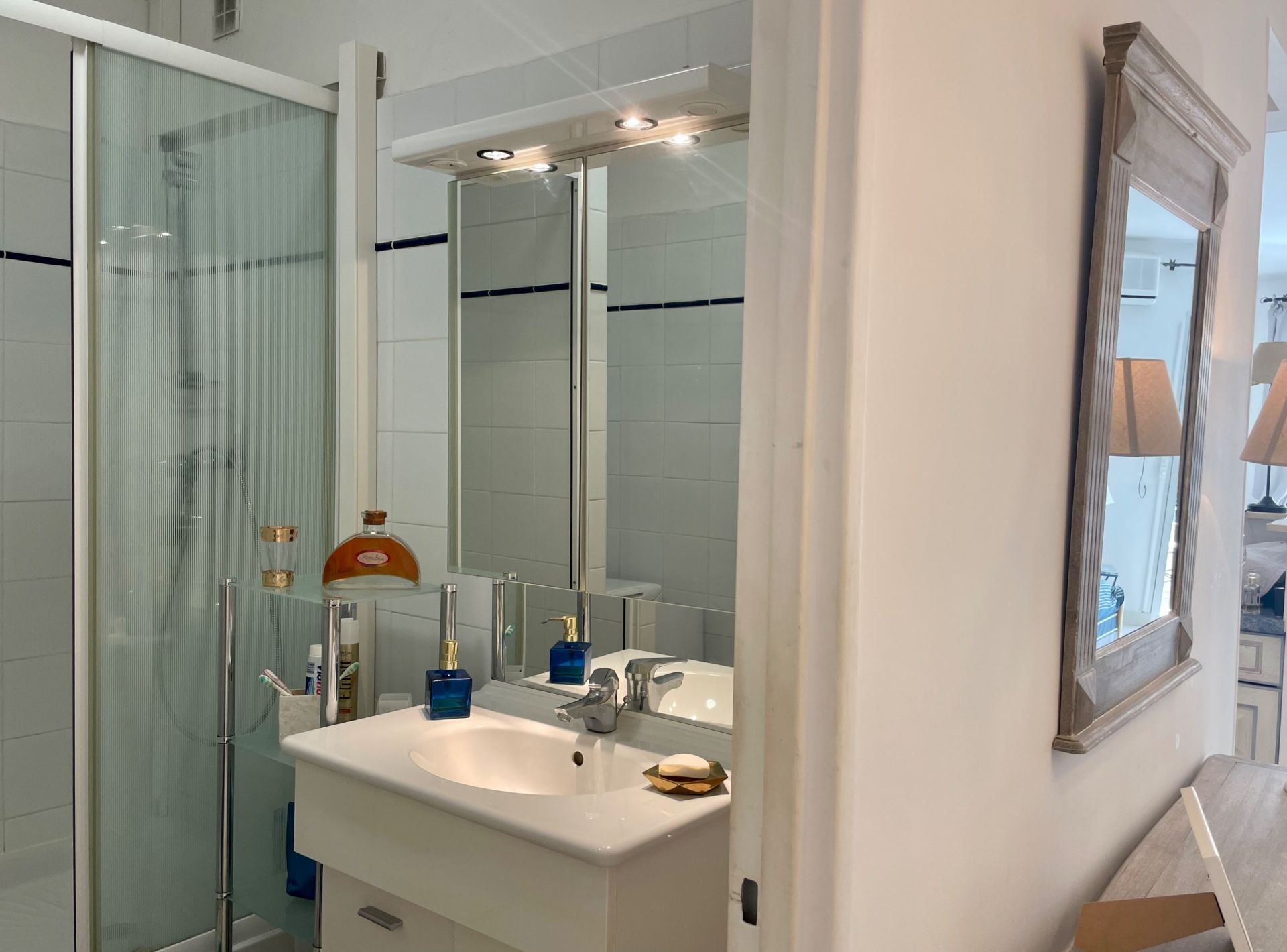 apartment 1 room for sale on CANNES (06400)