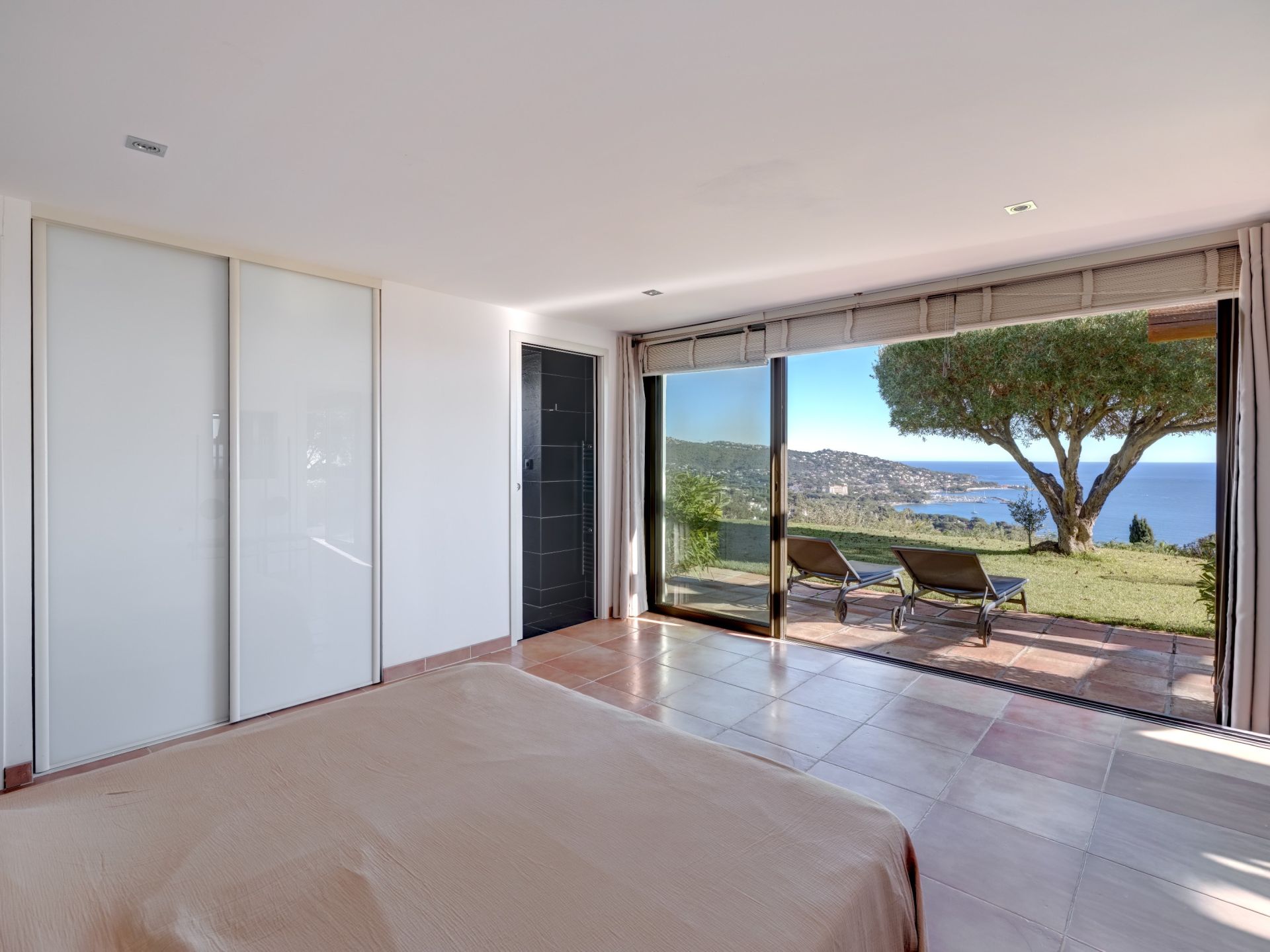 maison contemporaine 10 Pièces en vente sur STE MAXIME (83120)