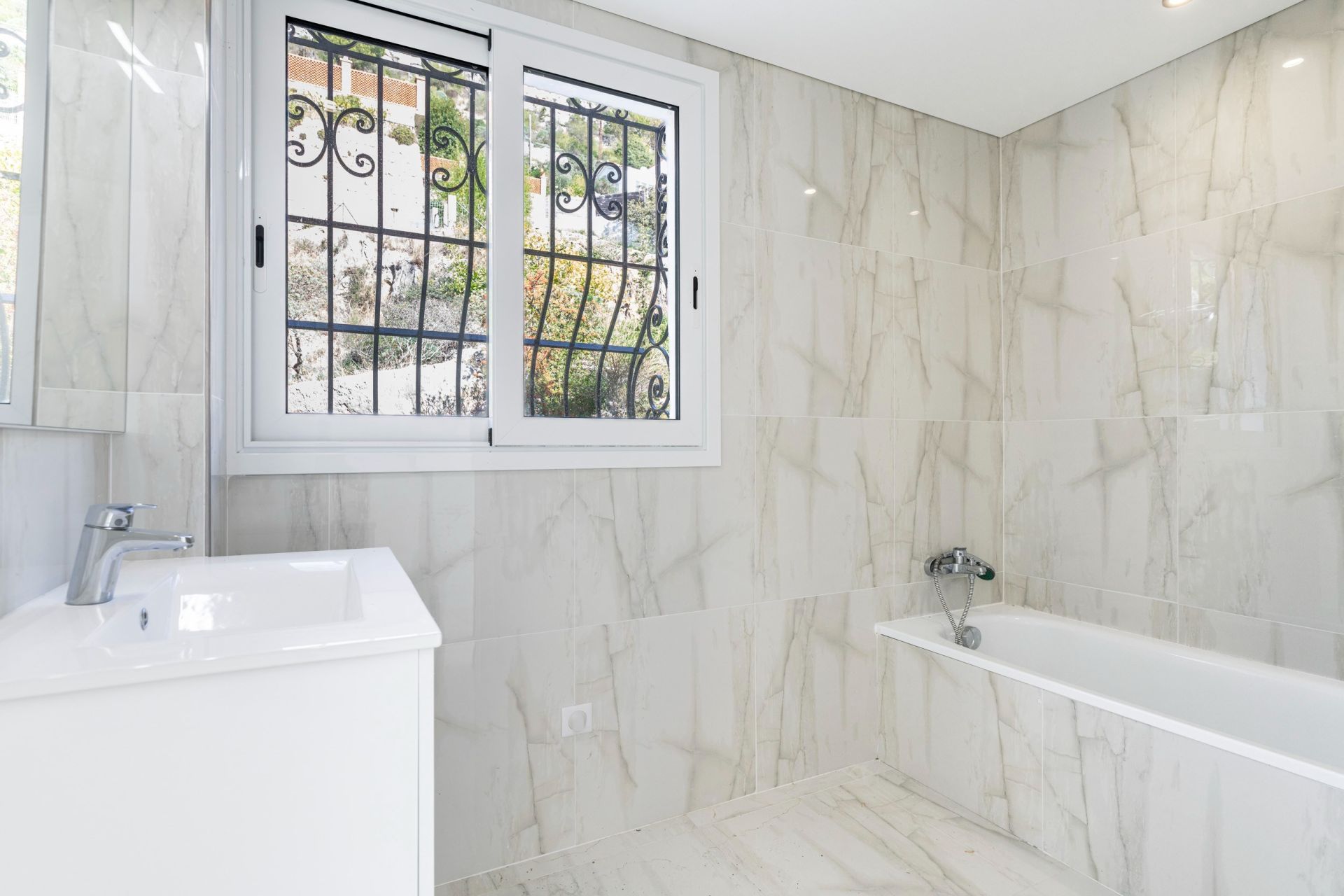 appartement 4 Pièces en vente sur LA TURBIE (06320)