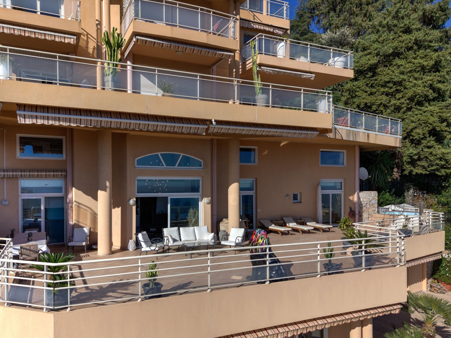 duplex 5 Pièces en vente sur BEAUSOLEIL (06240)