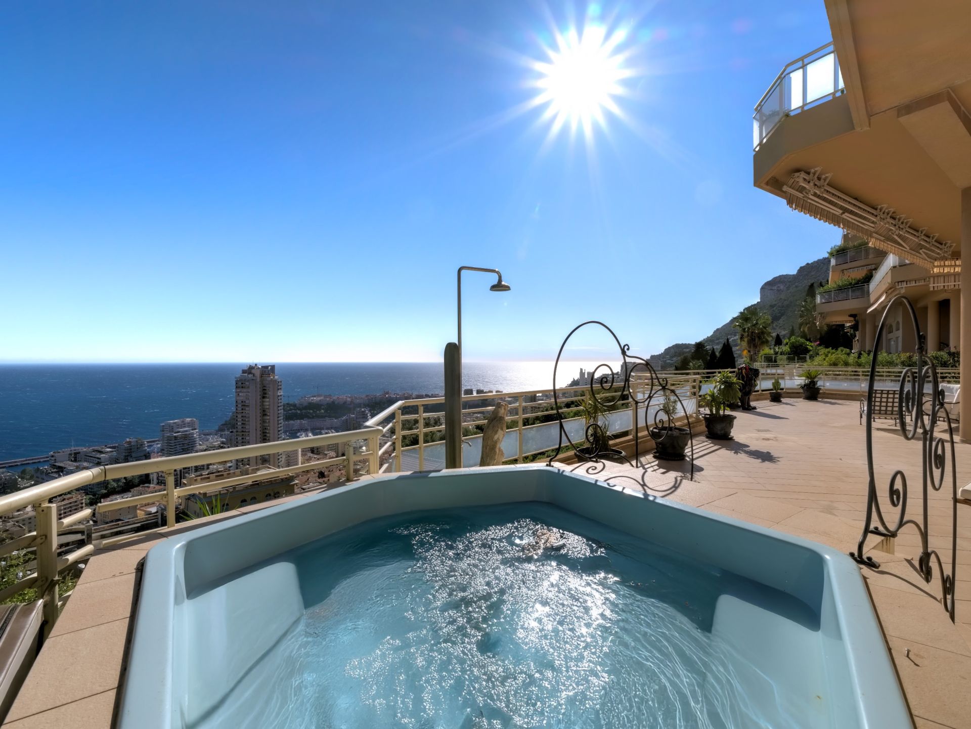 duplex 5 Pièces en vente sur BEAUSOLEIL (06240)