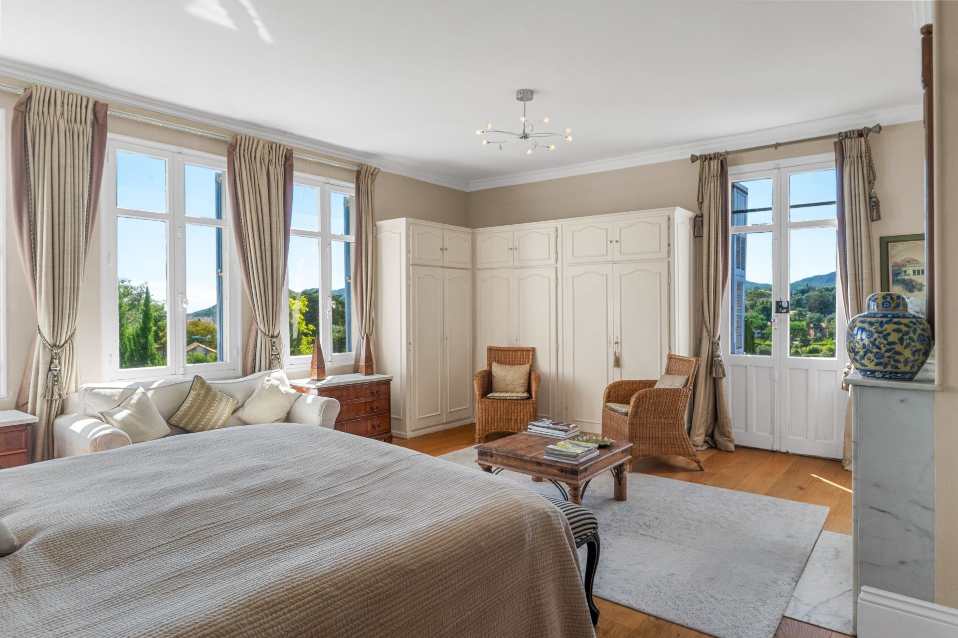 maison de maître 12 Pièces en vente sur MANDELIEU LA NAPOULE (06210)