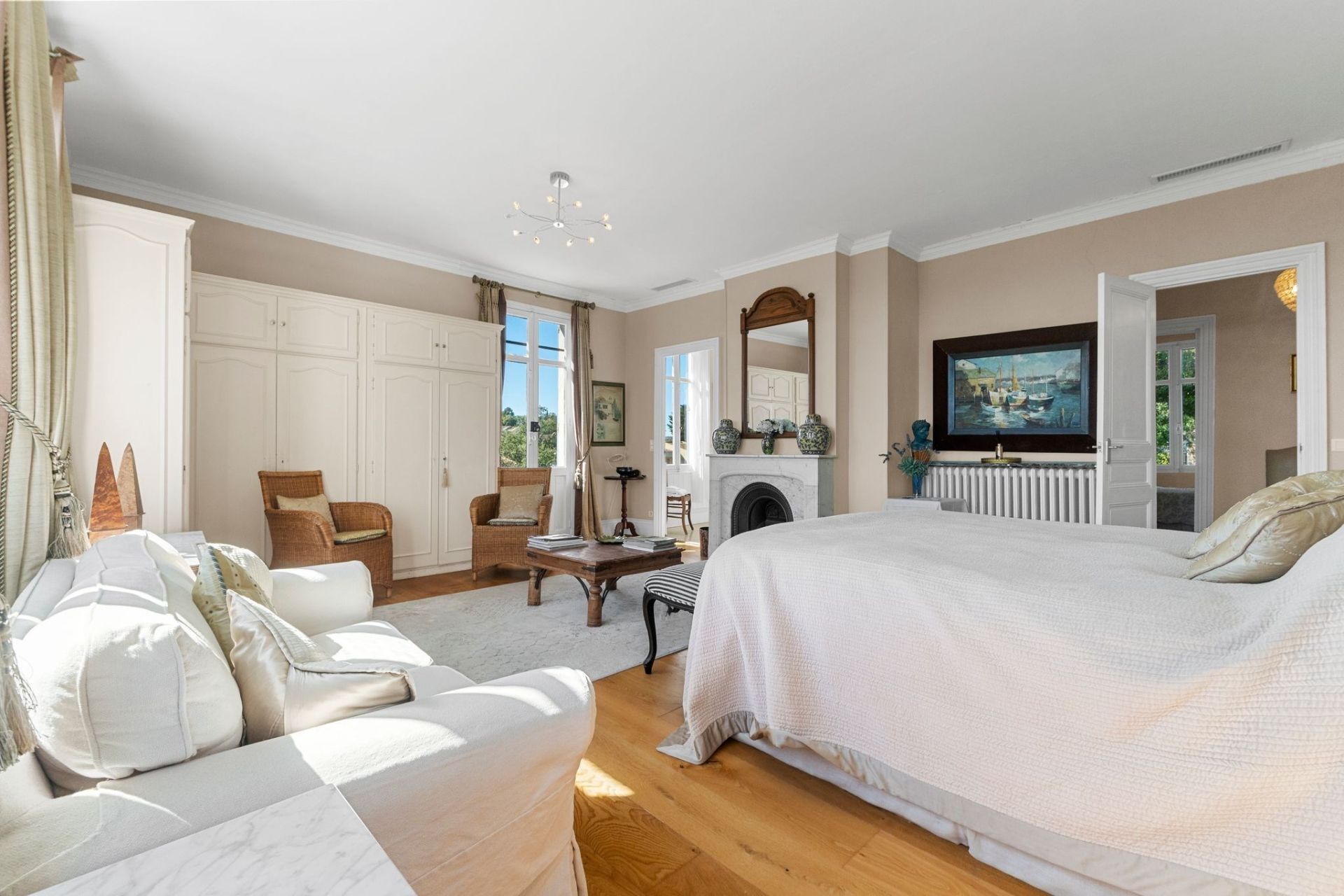 maison de maître 9 Pièces en vente sur MANDELIEU LA NAPOULE (06210)