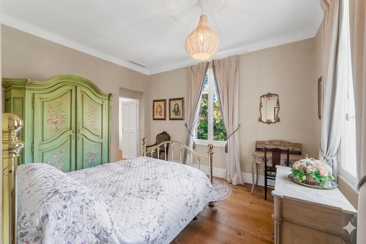 maison de maître 9 Pièces en vente sur MANDELIEU LA NAPOULE (06210)