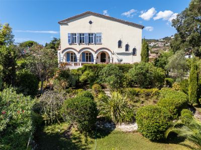 Vente Maison de maître Mandelieu-la-Napoule 12&nbsp;Pièces 390&nbsp;m²