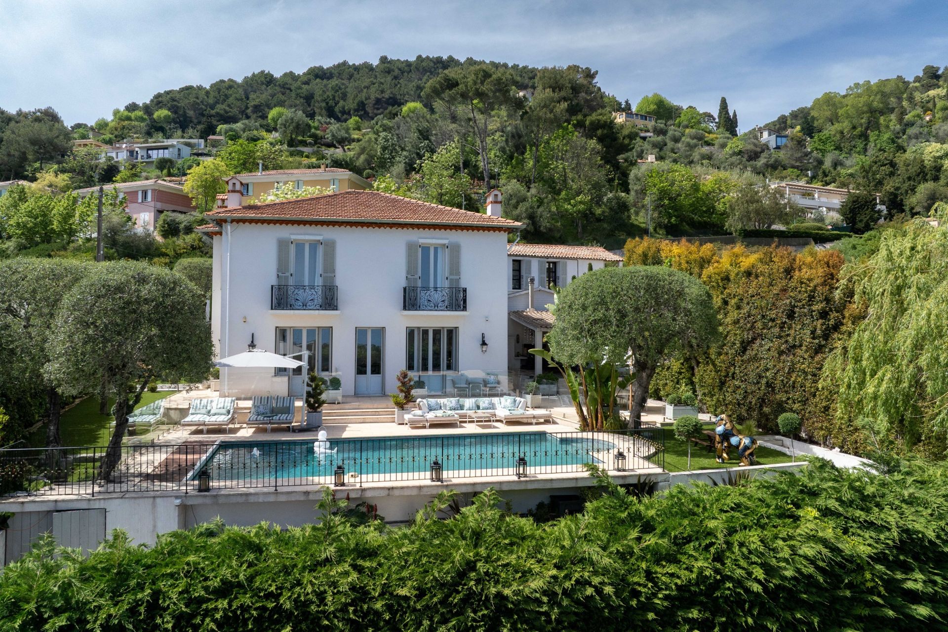 maison bourgeoise 6 Pièces en vente sur EZE (06360)