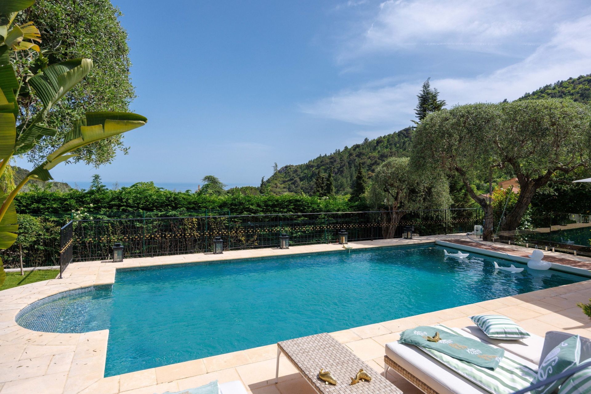 maison bourgeoise 6 Pièces en vente sur EZE (06360)