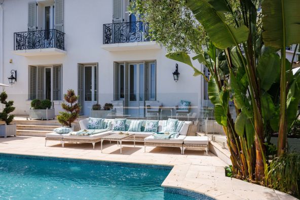 Vente Maison bourgeoise Èze 6&nbsp;Pièces 280&nbsp;m²