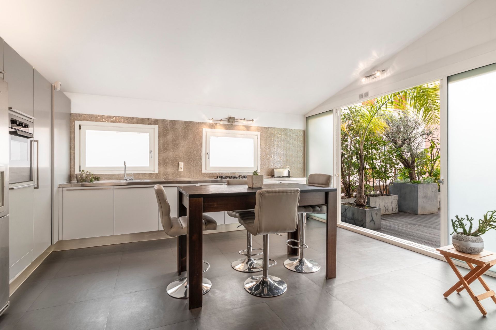 loft 4 Rooms for sale on BEAUSOLEIL (06240)