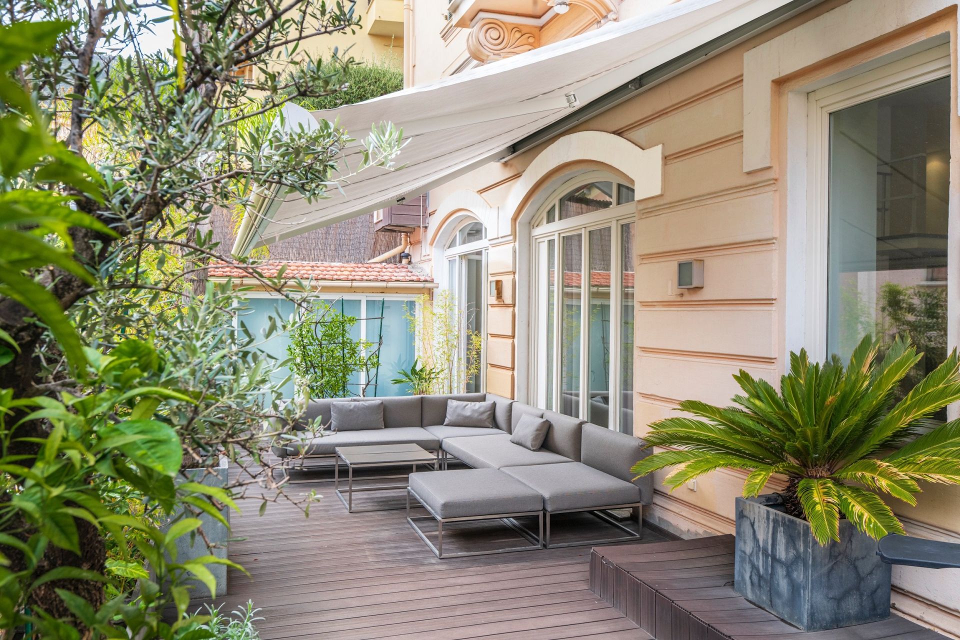 loft 4 Rooms for sale on BEAUSOLEIL (06240)