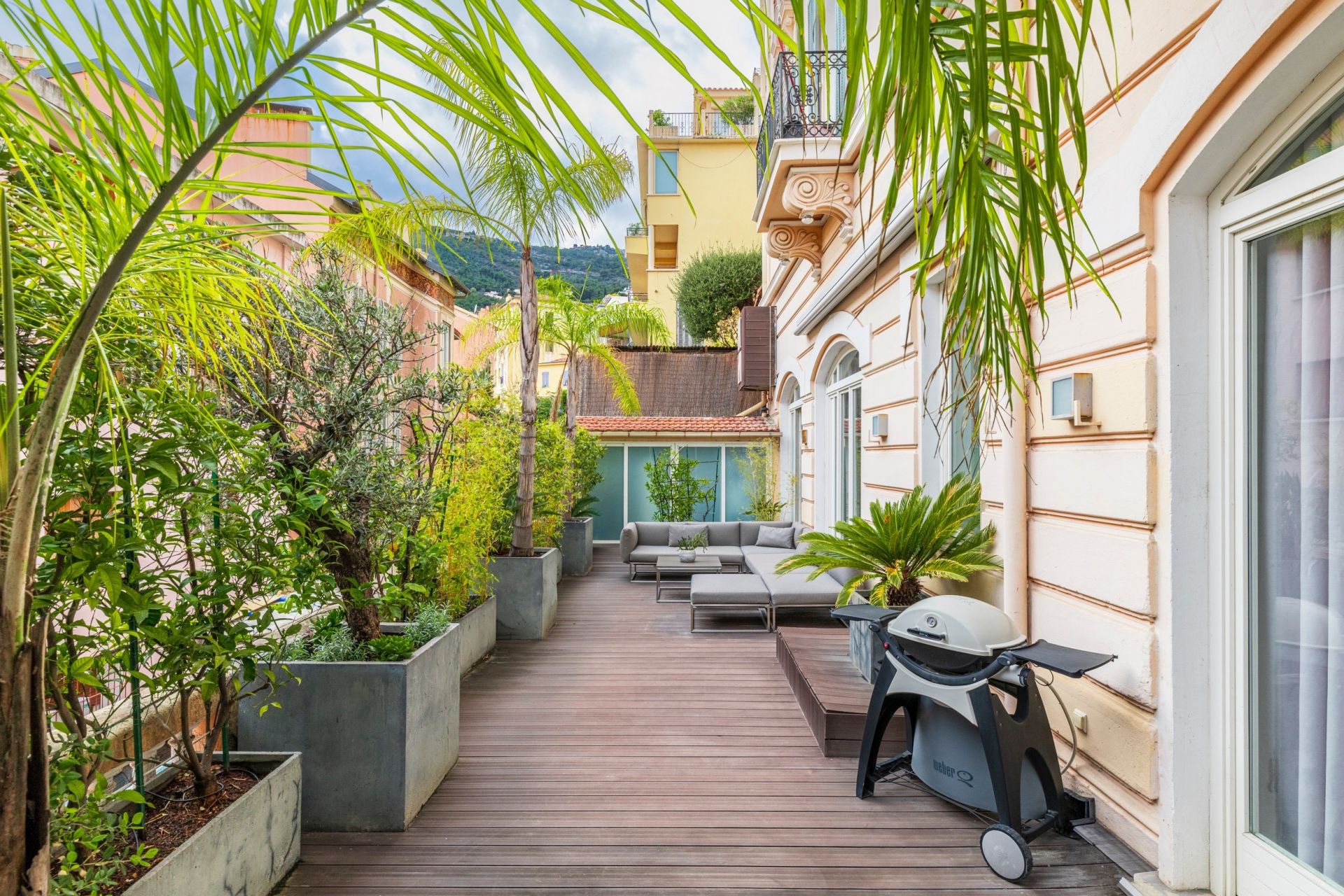 loft 4 Rooms for sale on BEAUSOLEIL (06240)