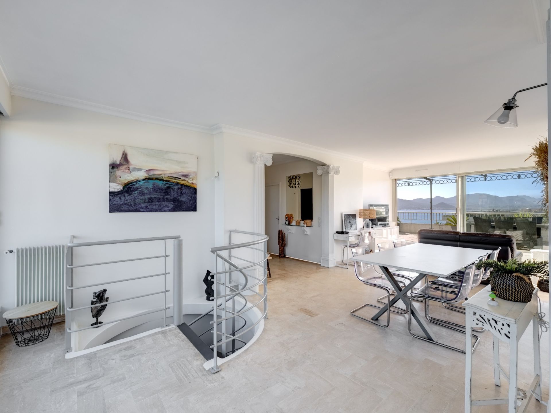 penthouse 4 Rooms for sale on CANNES (06400)