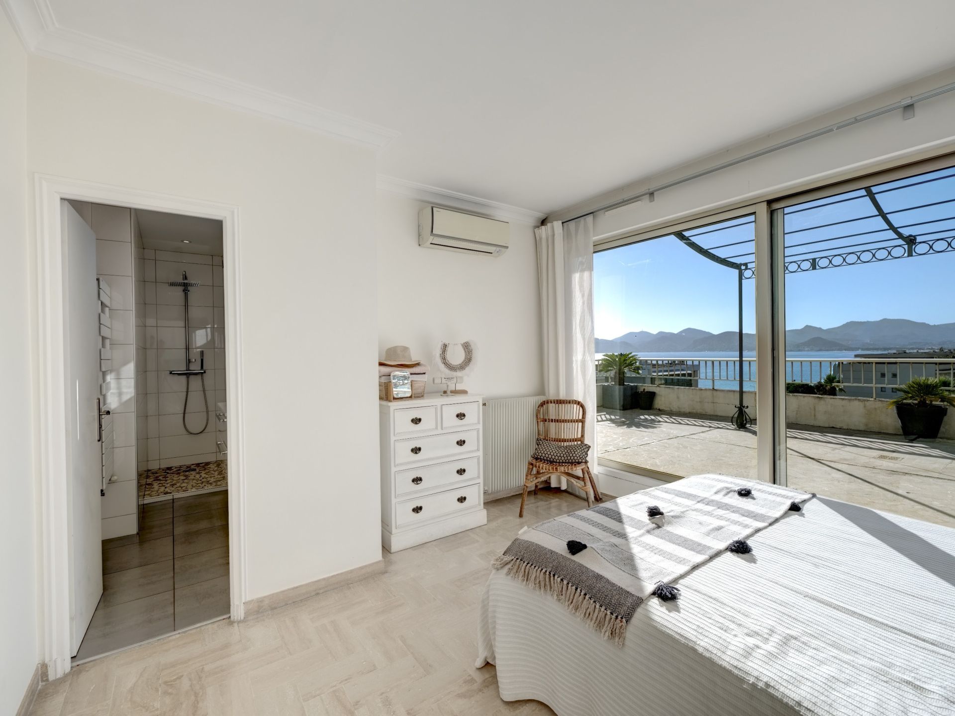 penthouse 4 Pièces en vente sur CANNES (06400)