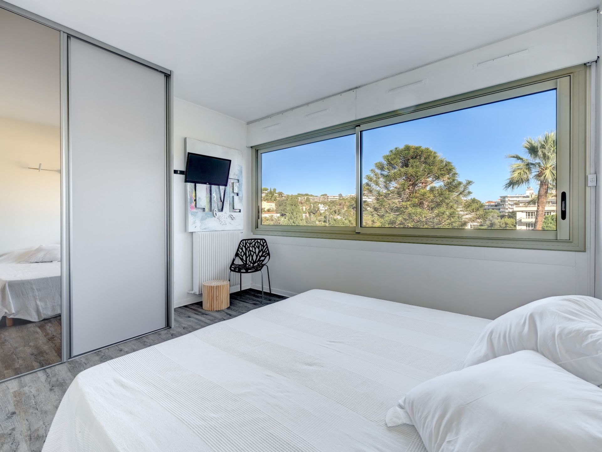 penthouse 4 Rooms for sale on CANNES (06400)