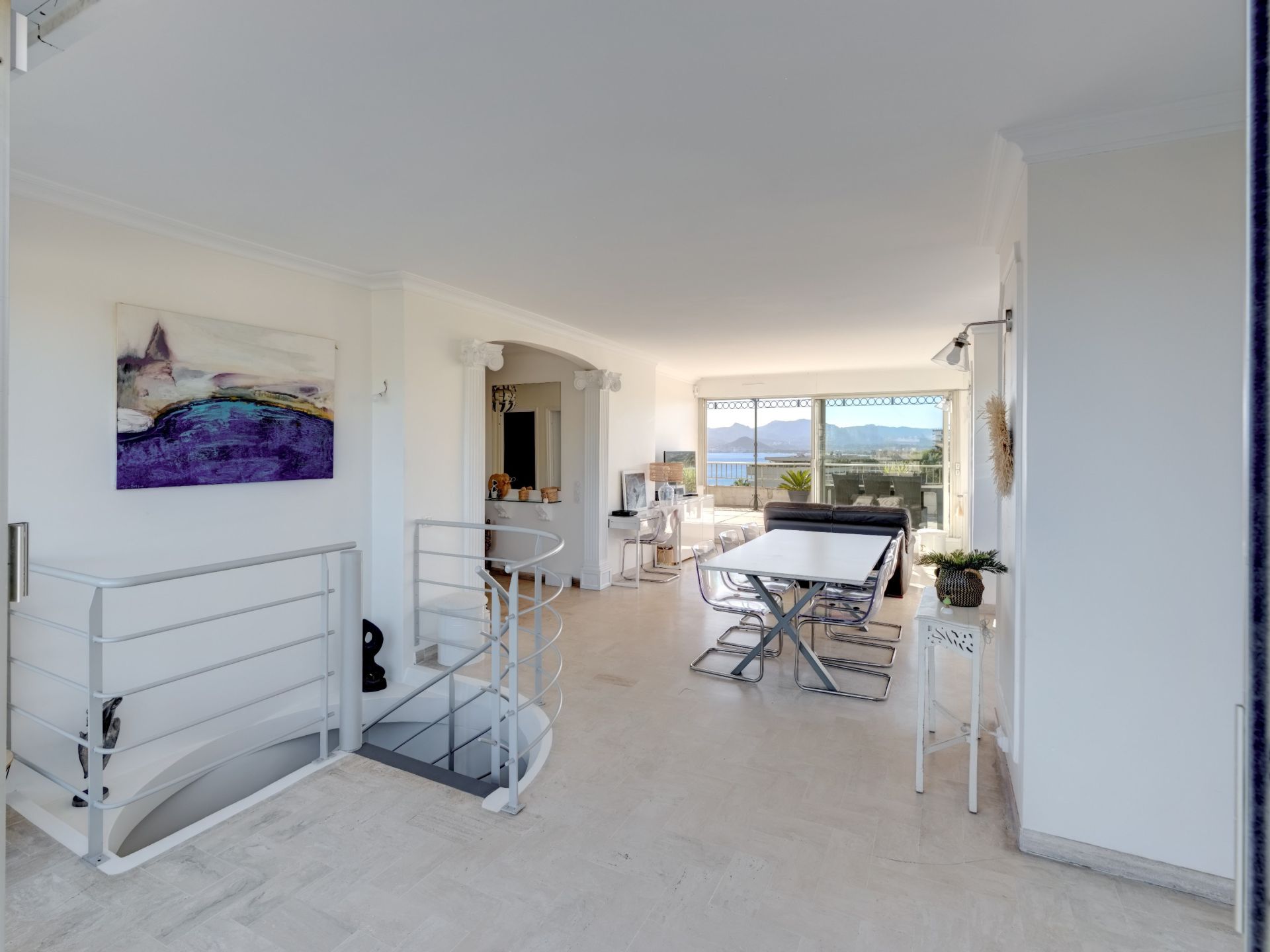 penthouse 4 Rooms for sale on CANNES (06400)