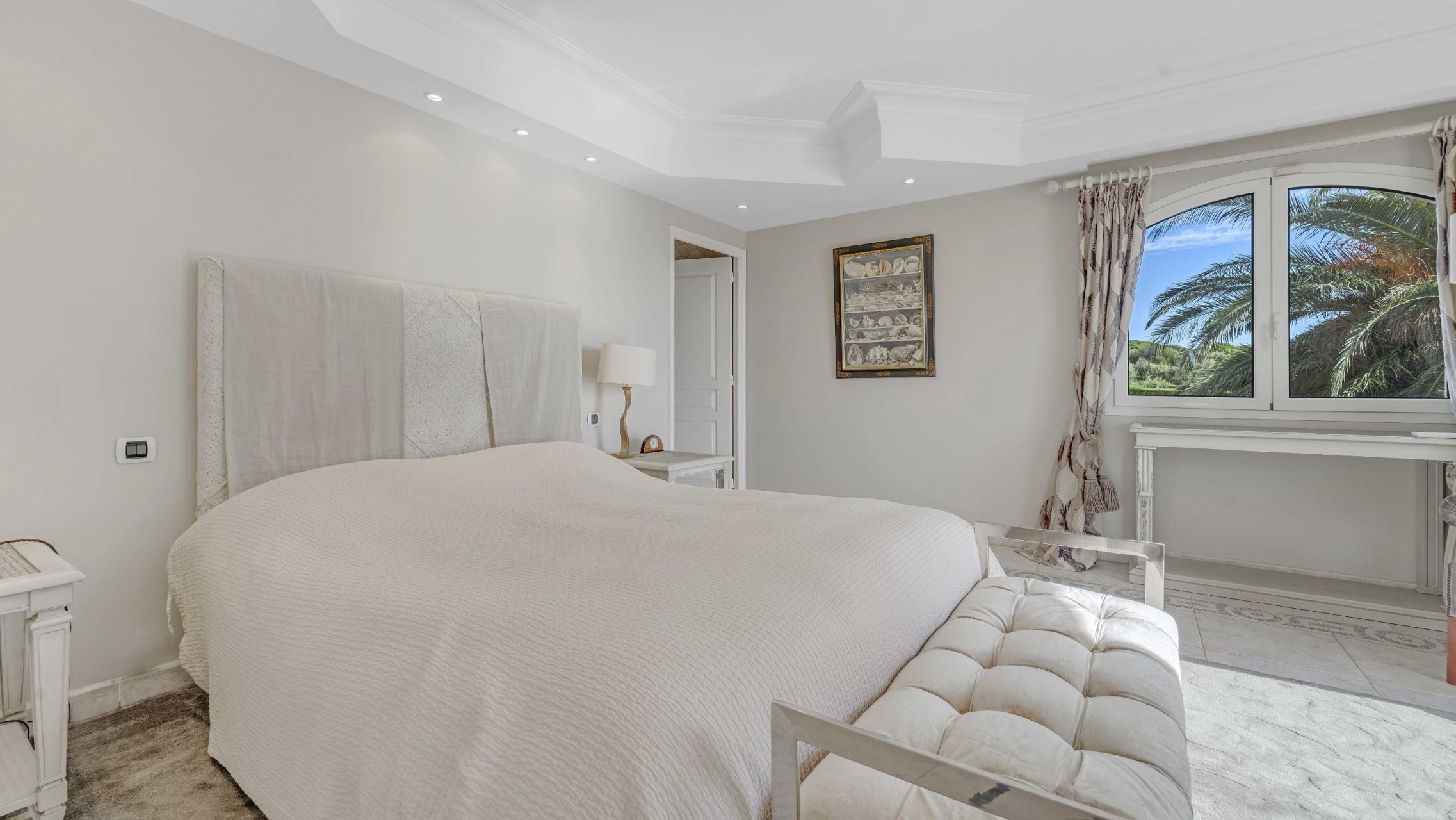 villa 8 Rooms for sale on GRIMAUD (83310)