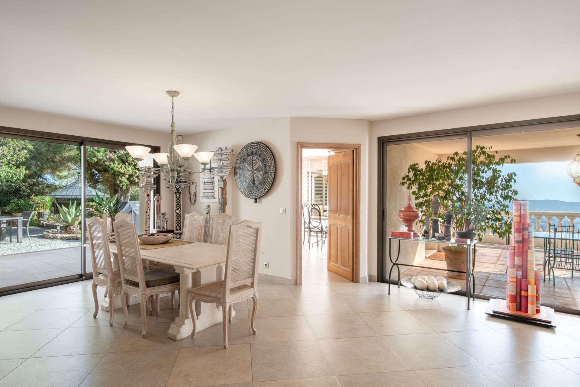 villa 7 Rooms for sale on NICE (06000)
