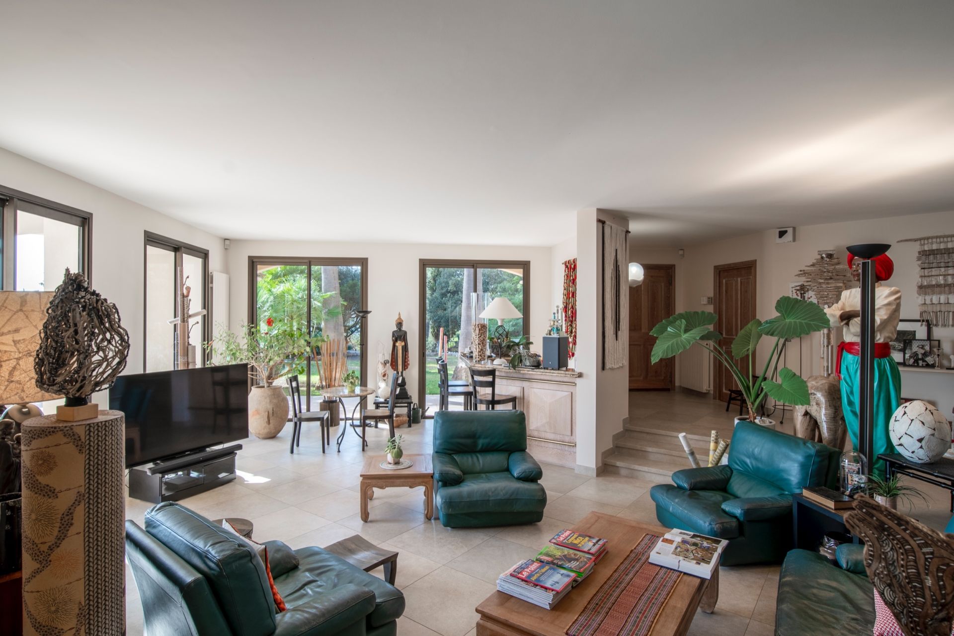 villa 7 Rooms for sale on NICE (06000)