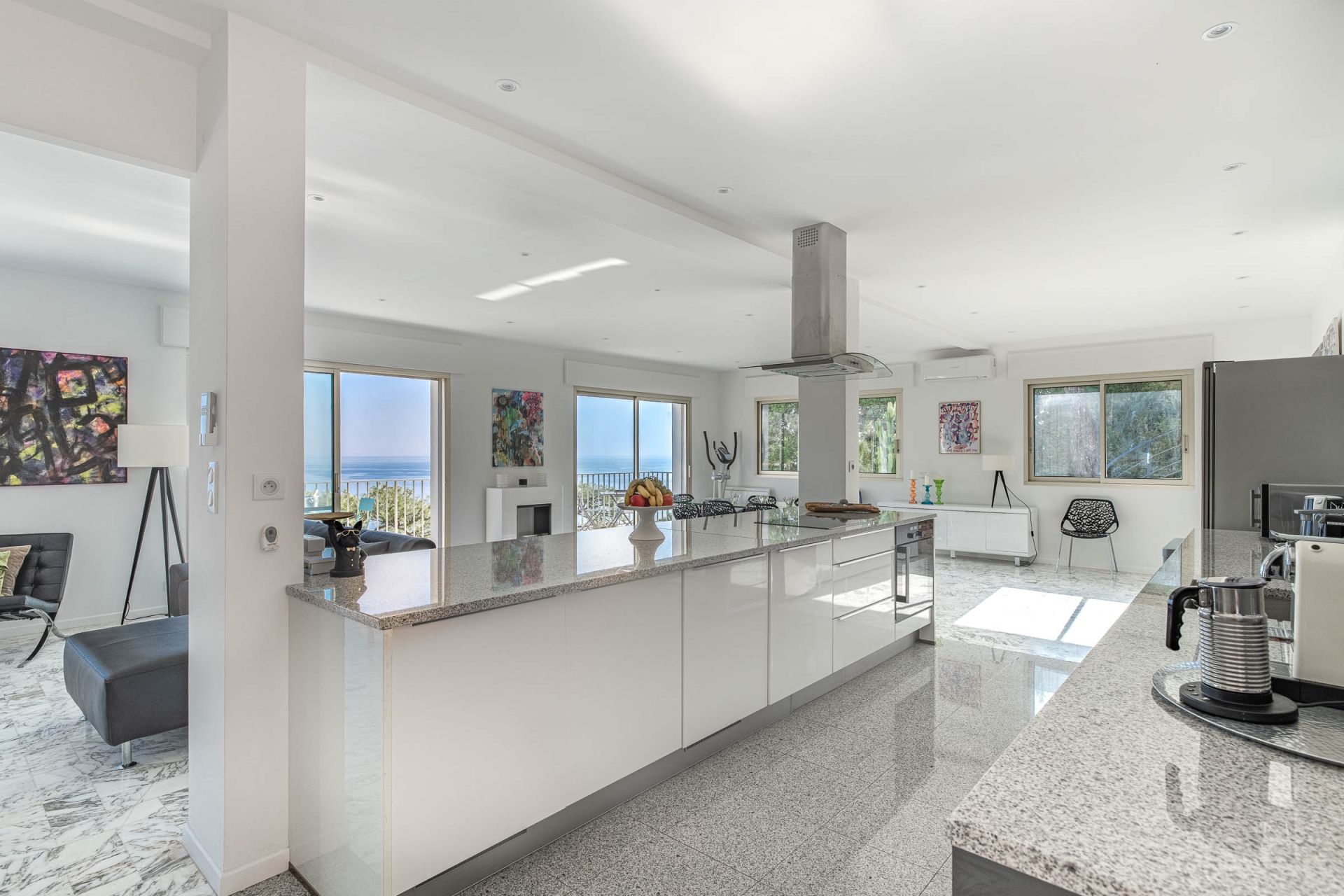 villa 6 Rooms for sale on EZE (06360)