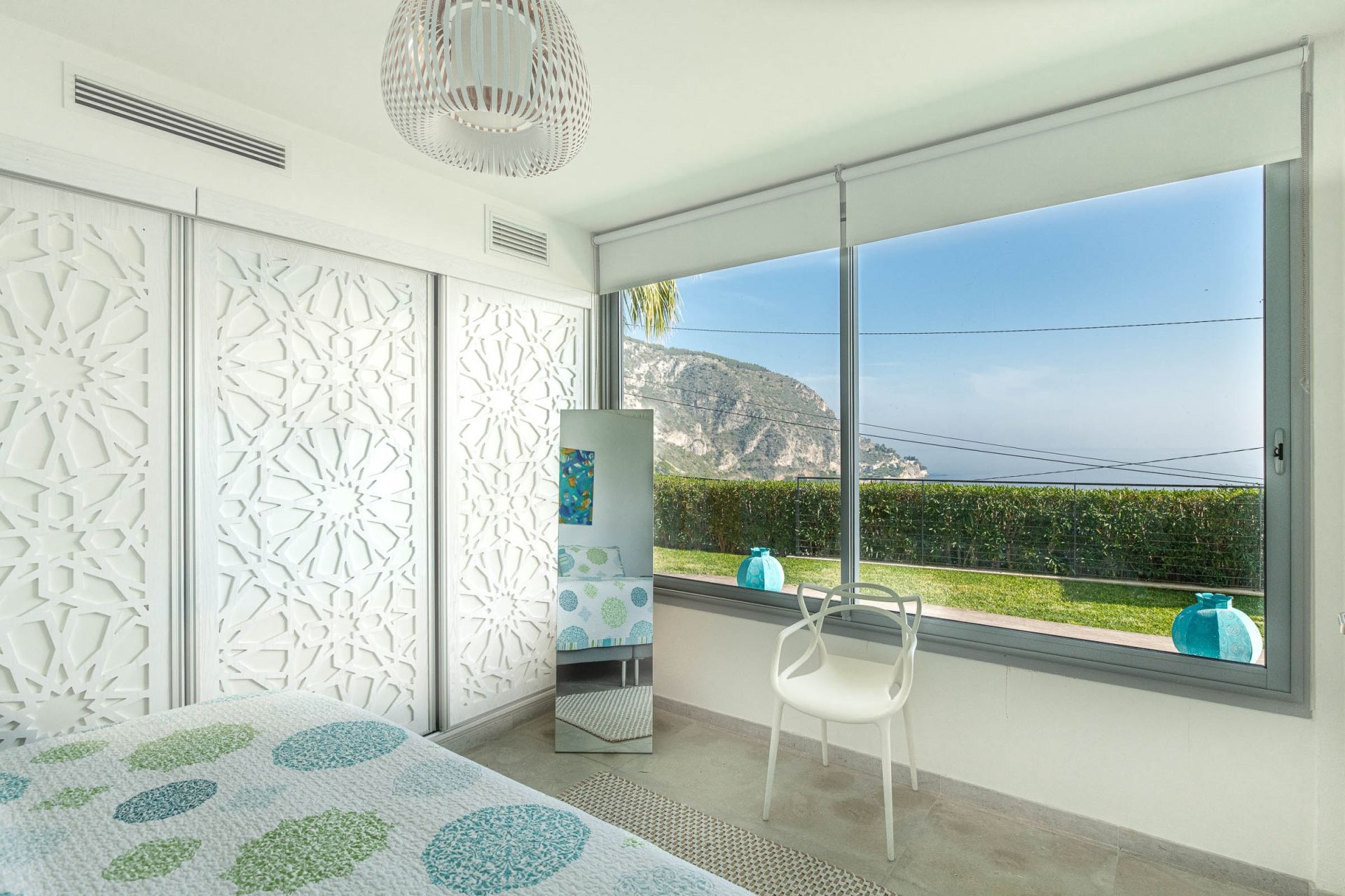 villa 6 Rooms for sale on EZE (06360)