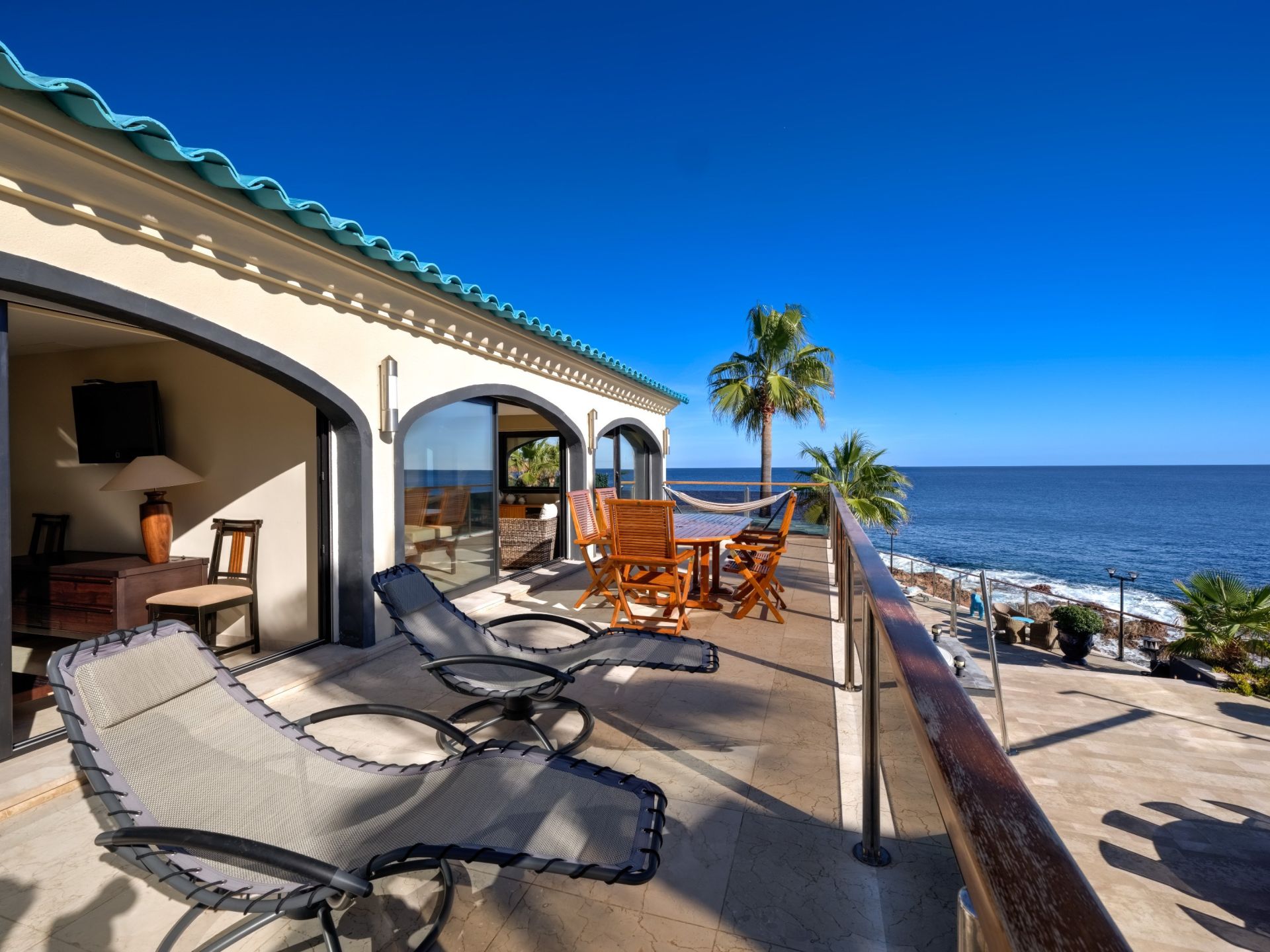 maison contemporaine 4 Pièces en vente sur ST RAPHAEL (83700)