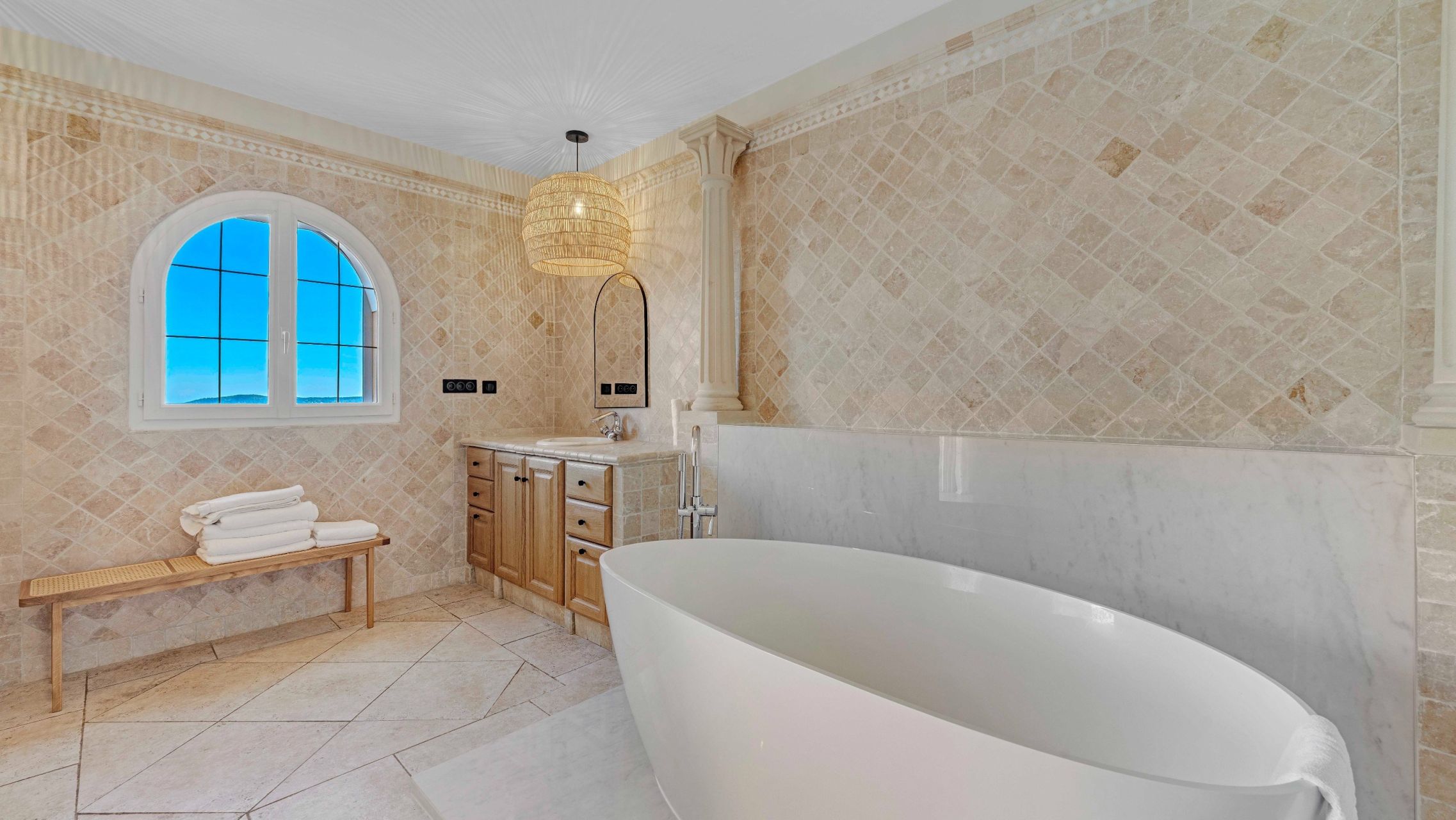 maison de maître 12 Pièces en vente sur GRIMAUD (83310)