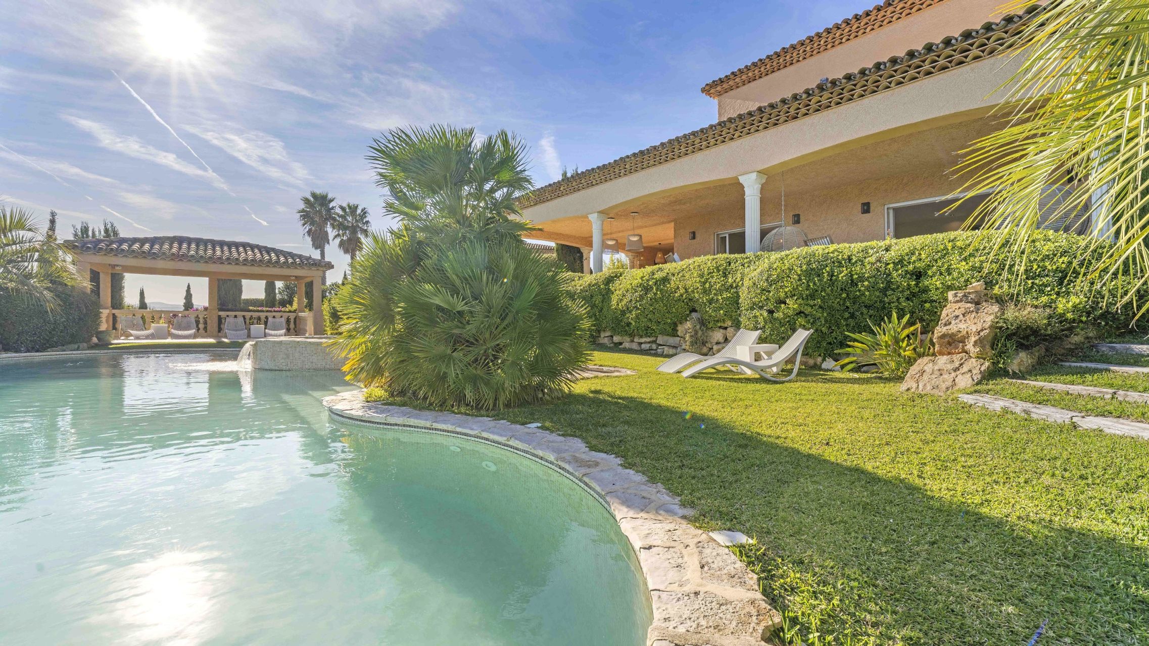 maison de maître 12 Pièces en vente sur GRIMAUD (83310)