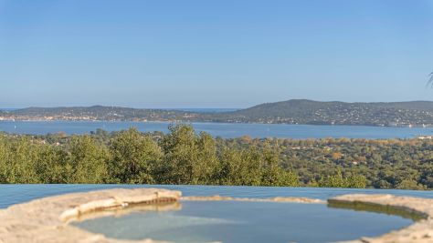 Vente Maison de maître Grimaud 12 Pièces 464 m²