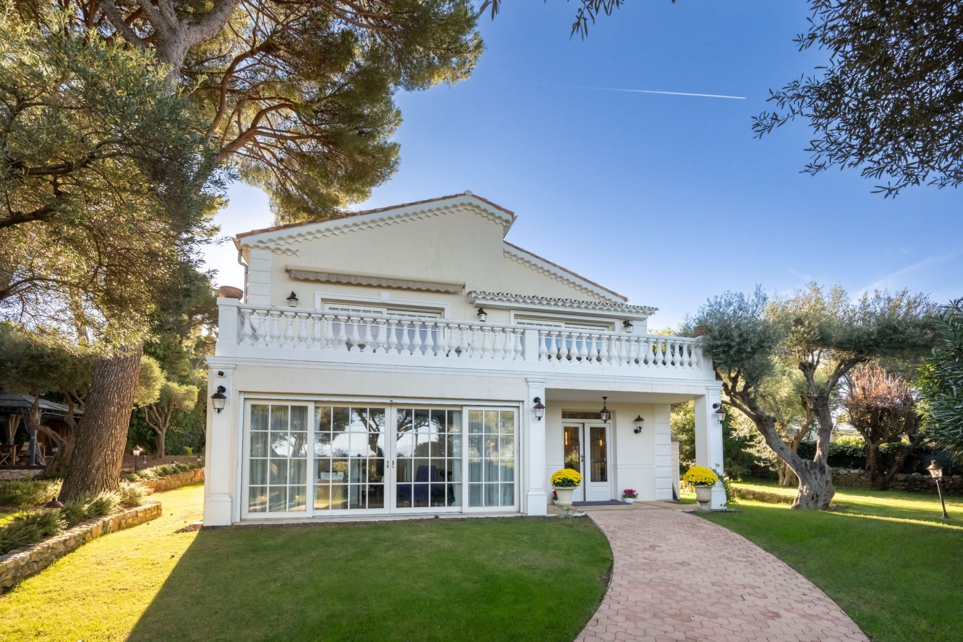 villa 5 Pièces en vente sur CAP D ANTIBES (06160)