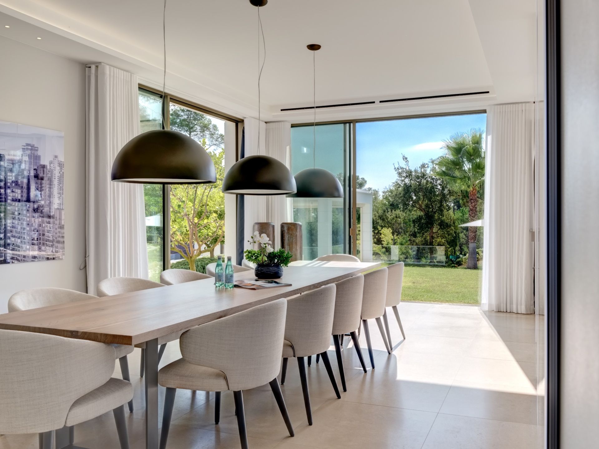 maison contemporaine 17 Pièces en vente sur MOUGINS (06250)