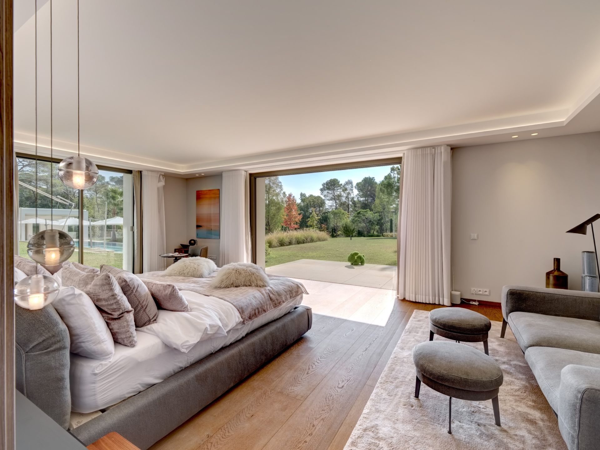 maison contemporaine 17 Pièces en vente sur MOUGINS (06250)
