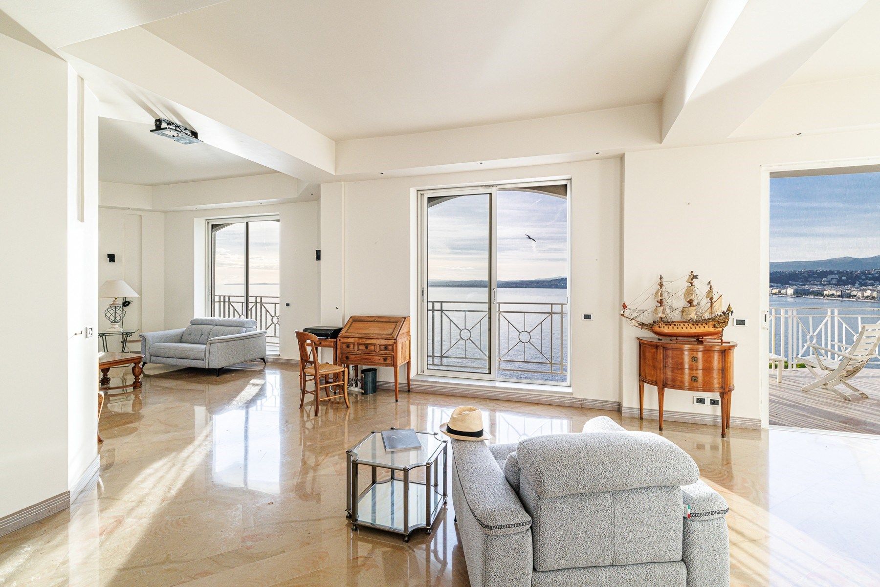 villa 9 Pièces en vente sur NICE (06000)