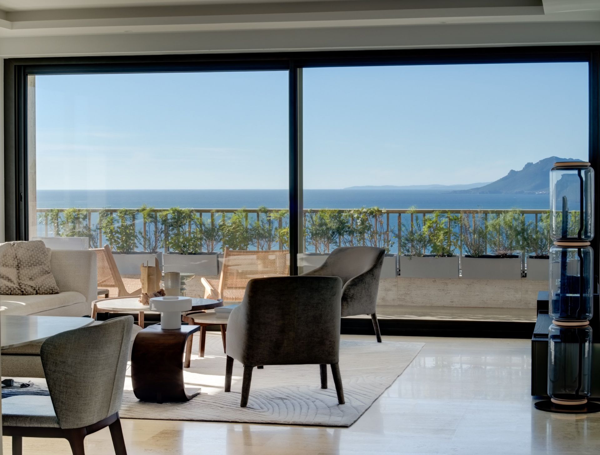 apartment 4 Rooms for sale on CANNES (06400)