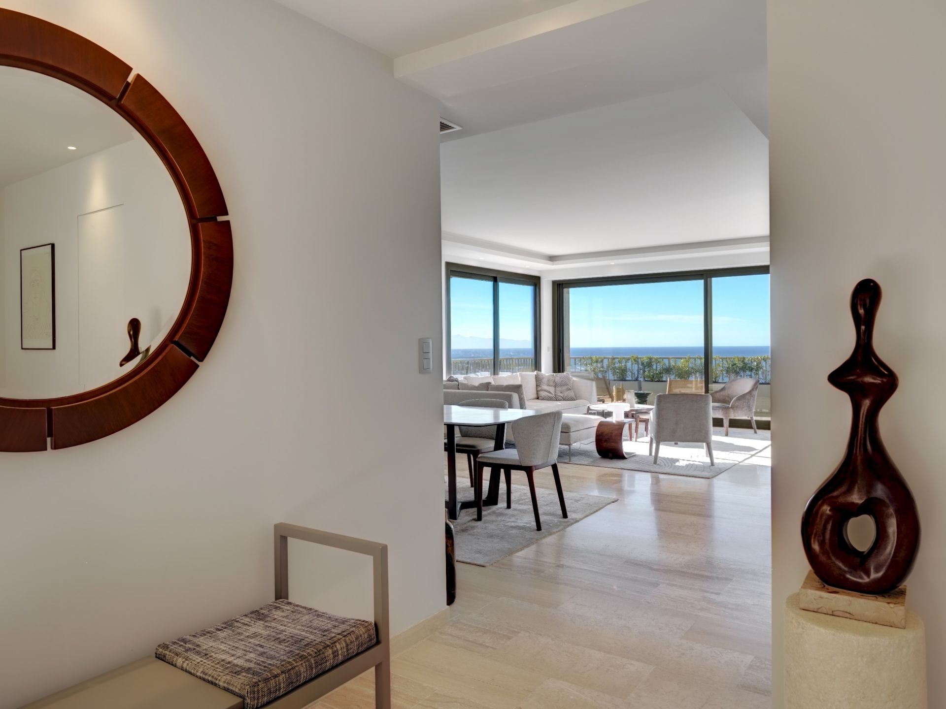apartment 4 Rooms for sale on CANNES (06400)