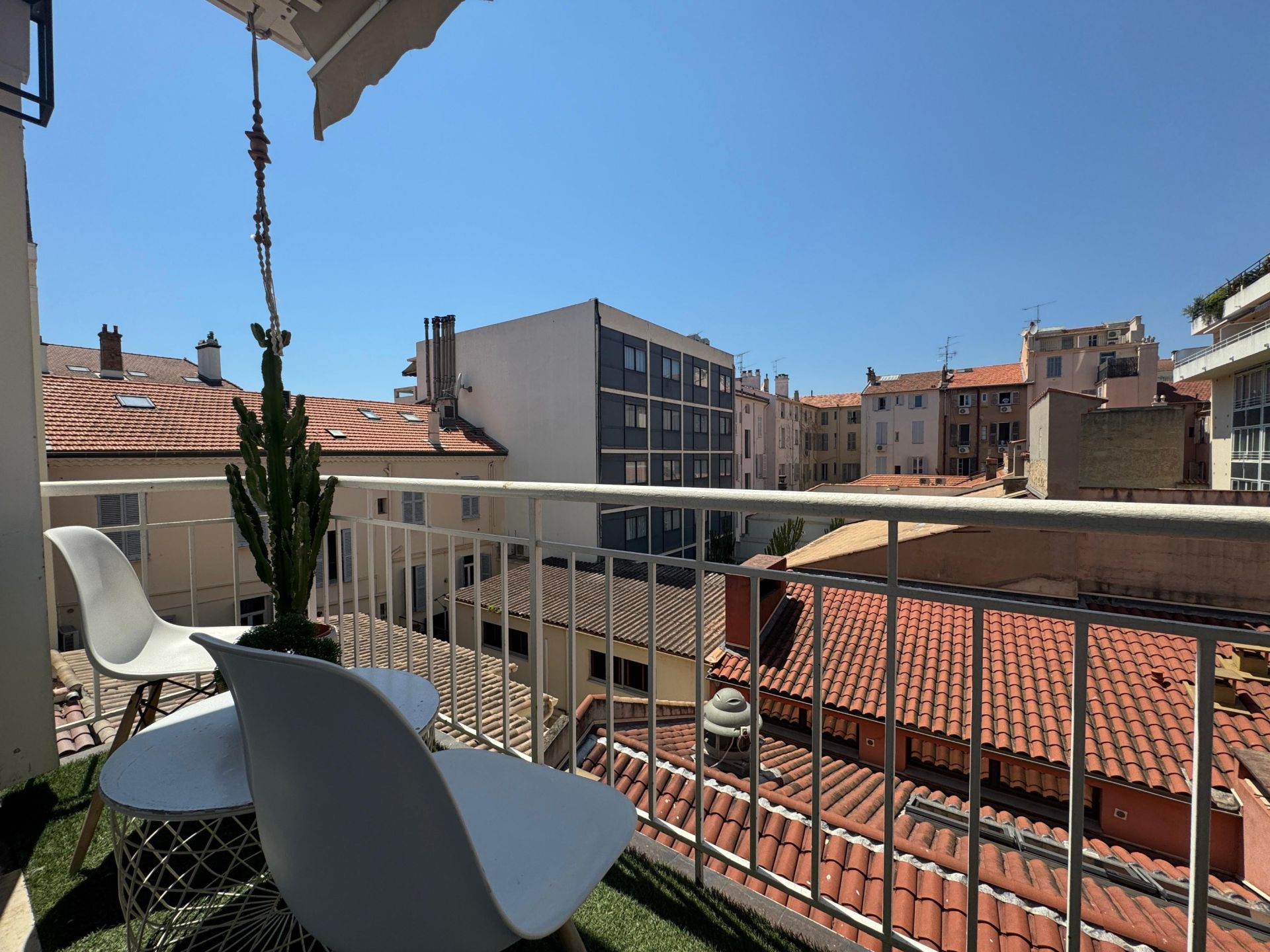 apartment 3 Rooms for sale on CANNES (06400)
