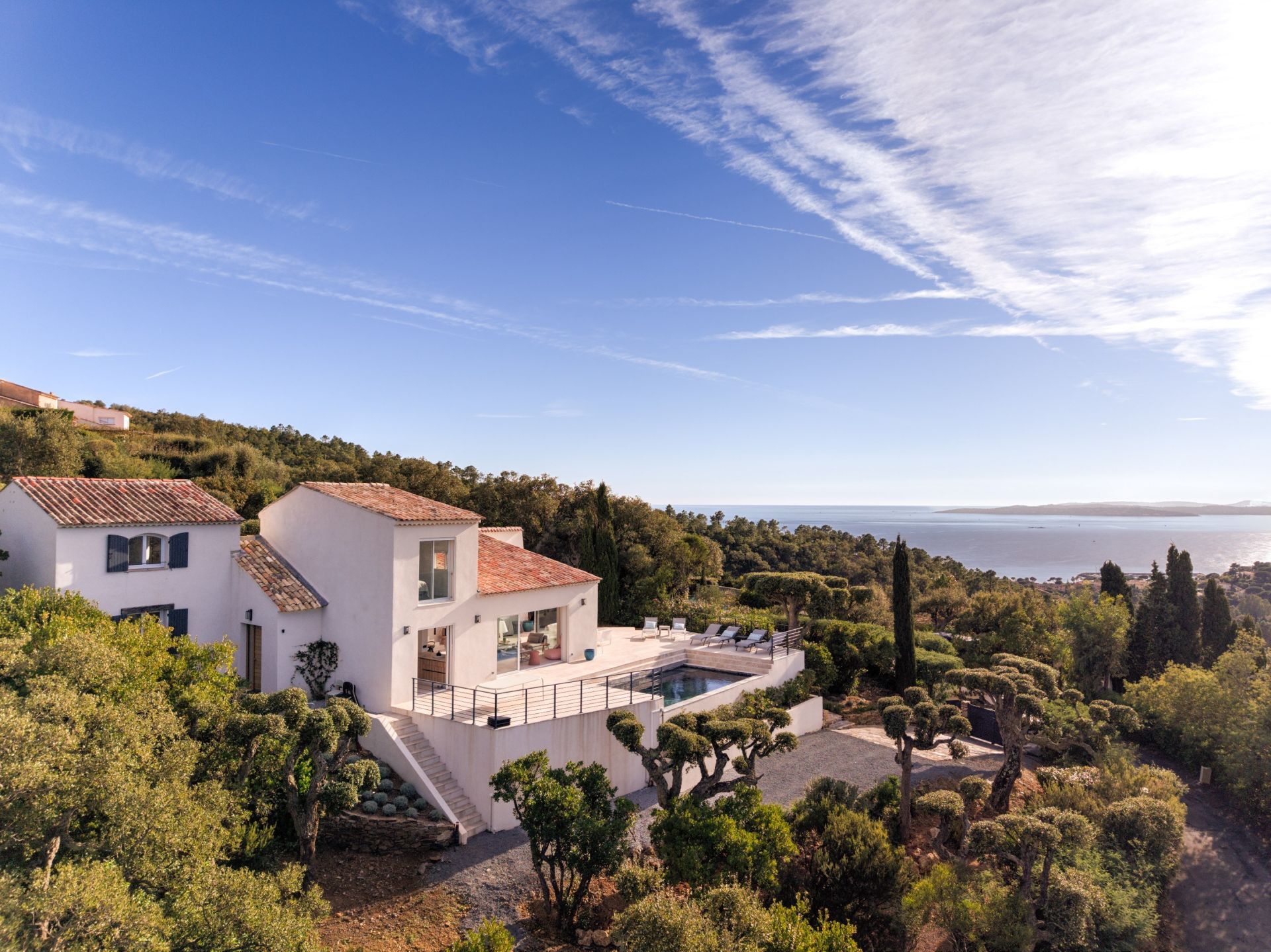 villa 8 Pièces en vente sur LES ISSAMBRES (83380)