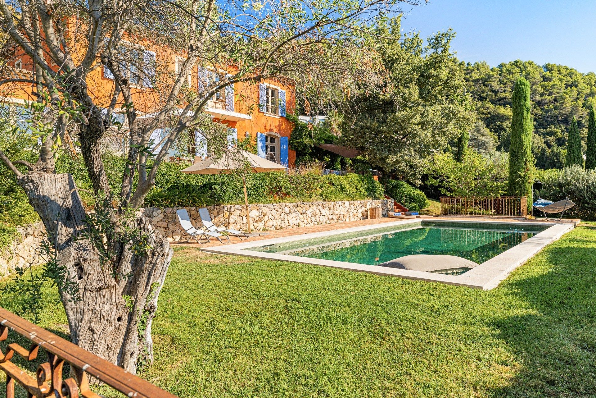 bastide 7 Rooms for sale on VENCE (06140)