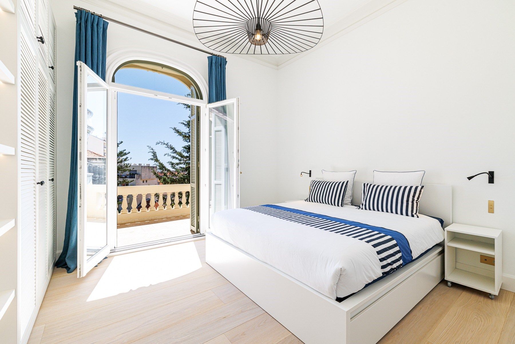 hôtel particulier 17 Pièces en vente sur NICE (06000)