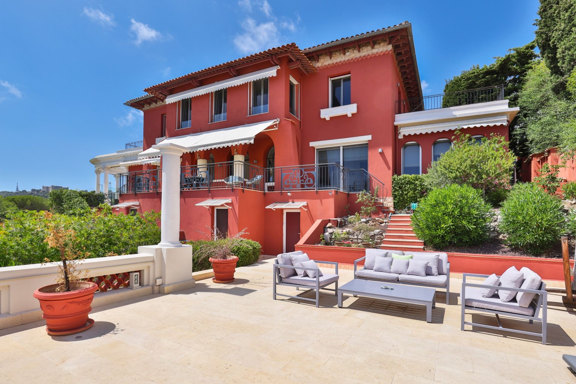 villa 10 Pièces en vente sur VILLEFRANCHE SUR MER (06230)