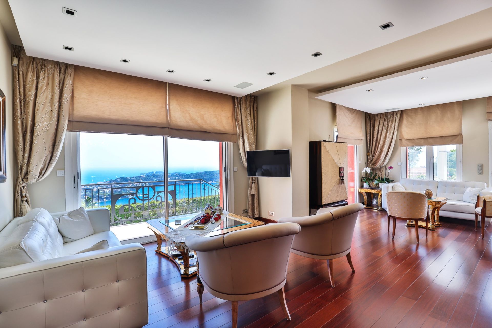 villa 10 Pièces en vente sur VILLEFRANCHE SUR MER (06230)