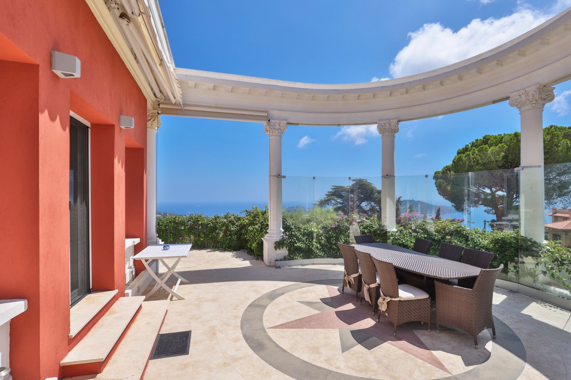 villa 10 Pièces en vente sur VILLEFRANCHE SUR MER (06230)